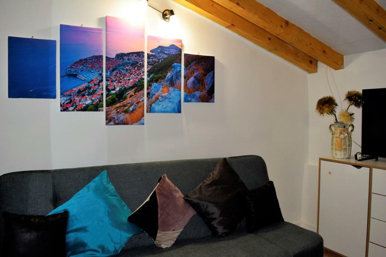 Veritas Apartments Mlini Esterno foto
